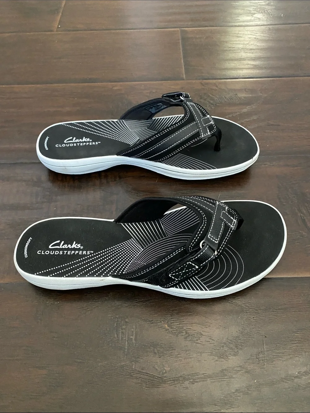 New with box Cloudstepper by Clarks Breeze sea flat sandals women’s size 9M